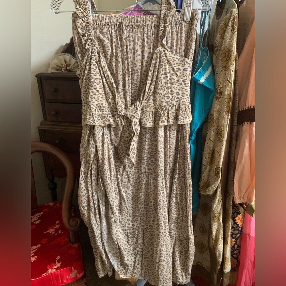 Spell and the gypsy skirt and crop top size medium